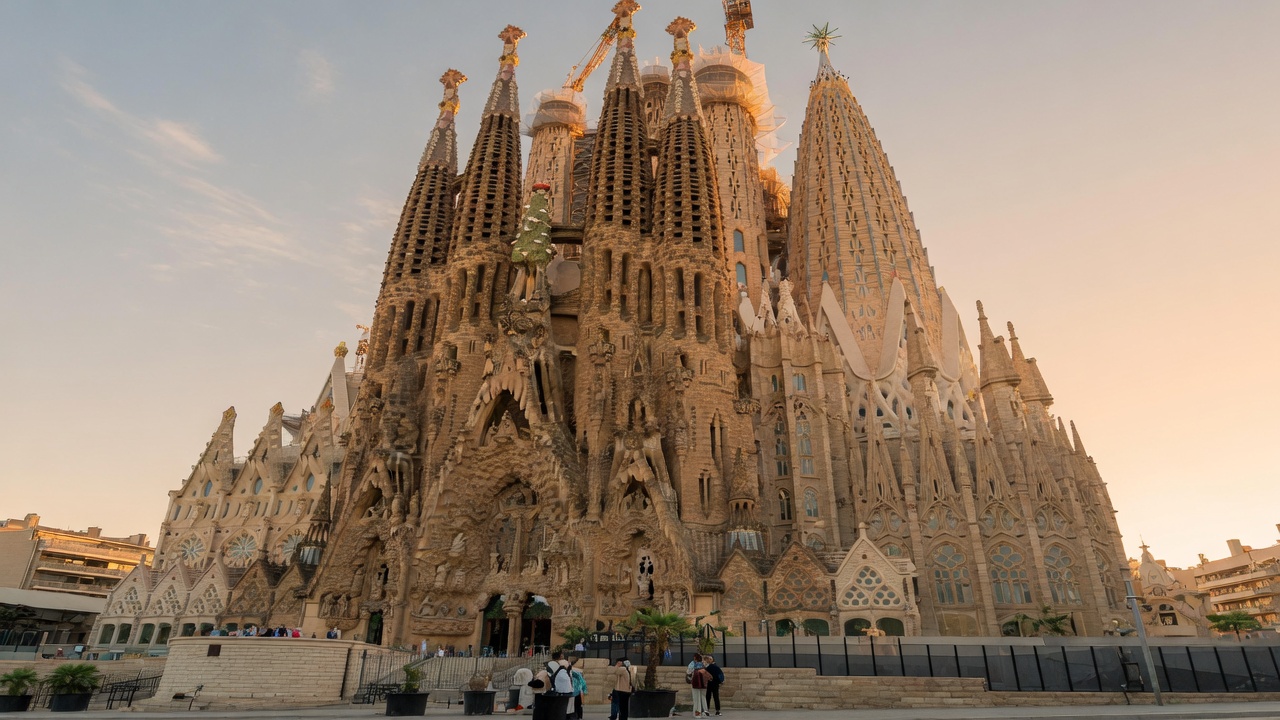 Sagrada Família – ikonische Gaudí-Basilika in Barcelona, Spanien